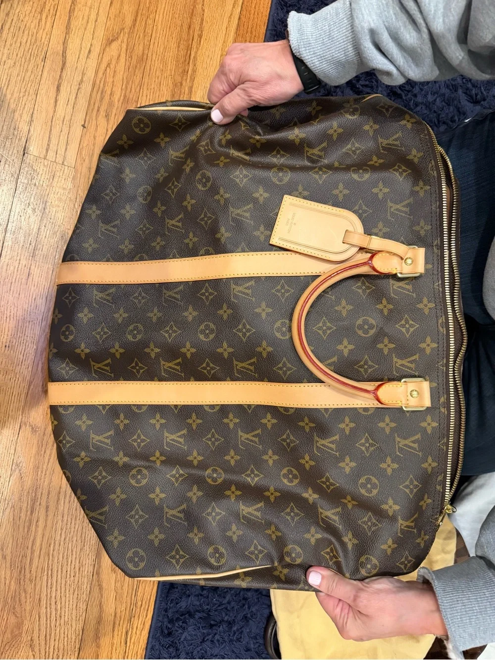 Louis Vuitton Luxury Monogram Travel Tote Bag in Brown